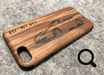 Laser Gravur Böhm in Bonn - Geschenkideen mit Gravuren auf Holz, Glas, Leder, Metall, Acryl Plexiglas , Armbänder, Papier, Anhänger, Schilder ... für Privat und Geschäftskunden und  Firmen. Kunden kommen aus Bonn, Köln, Siebengebirge, Frechen, und ganz NRW, Deutschland, Schweiz und der Welt